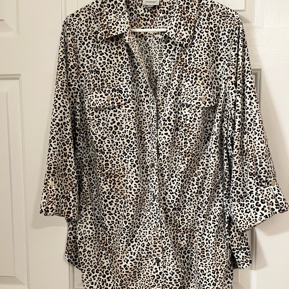 Avenue, 26/28, Knit to Fit. Brown/Black Animal Print.